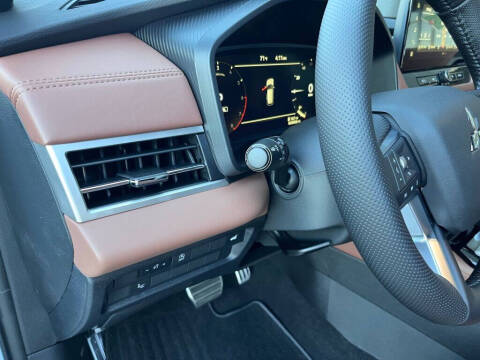 2026 Mitsubishi Outlander SEL