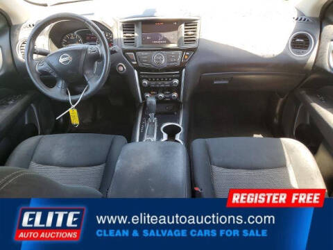 2017 Nissan Pathfinder SV