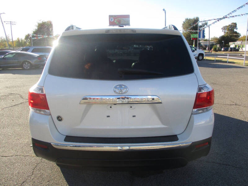 2012 Toyota Highlander SE