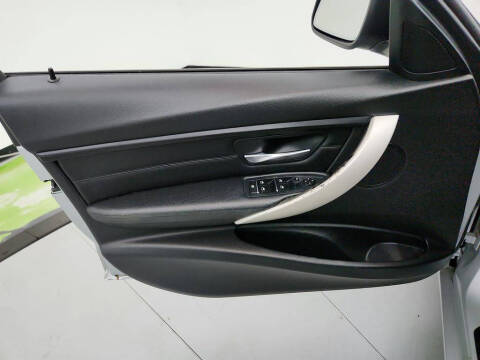 2018 BMW 3 Series 320i