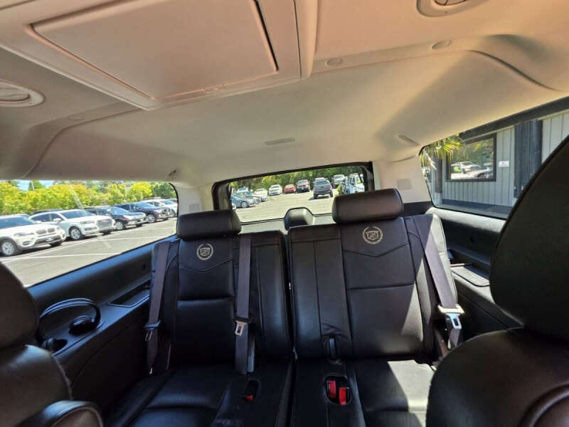 2012 Cadillac Escalade ESV Platinum Edition