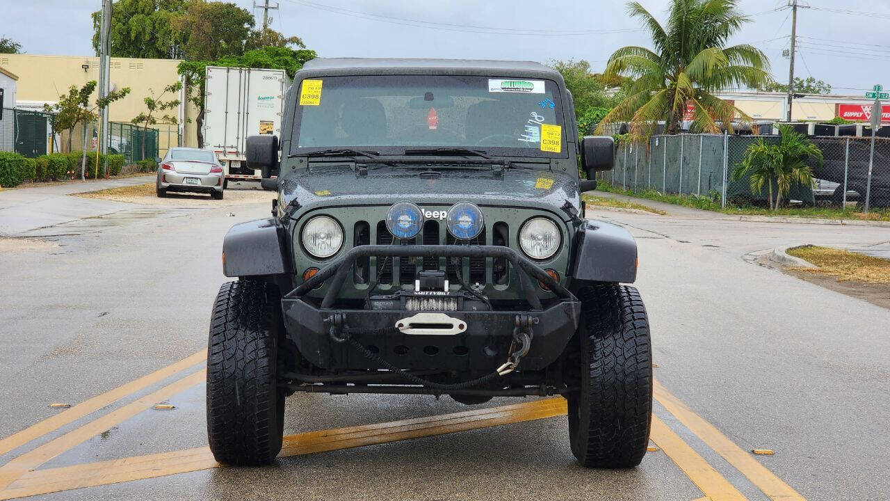 2012 Jeep Wrangler Unlimited  - $17,900