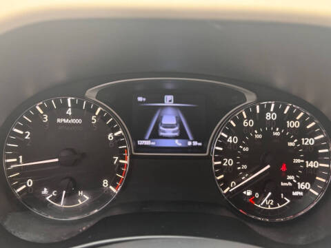 2017 Nissan Pathfinder SL