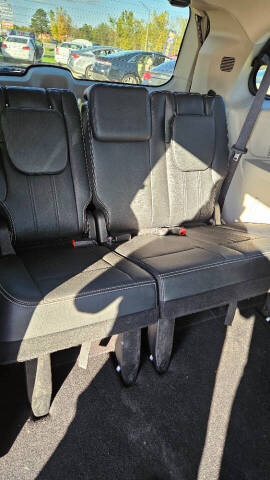 2016 Chrysler Town and Country Touring-L