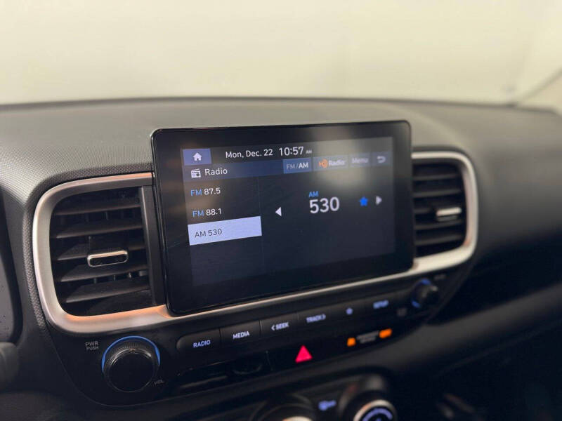 2024 Hyundai Venue SEL