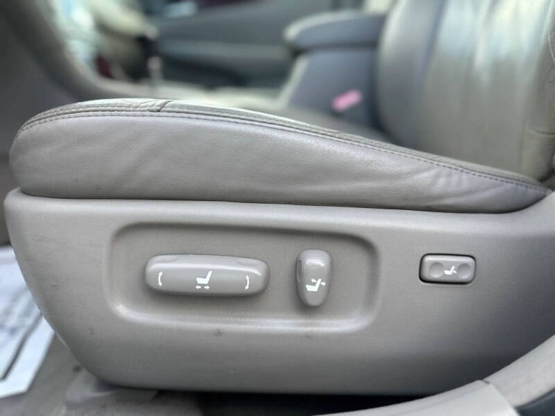 2004 Lexus ES 330