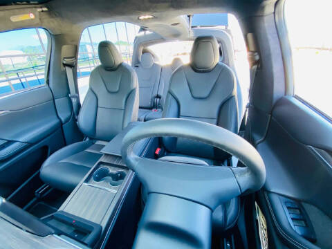 2023 Tesla Model X Standard Range