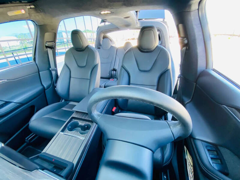 2023 Tesla Model X Standard Range