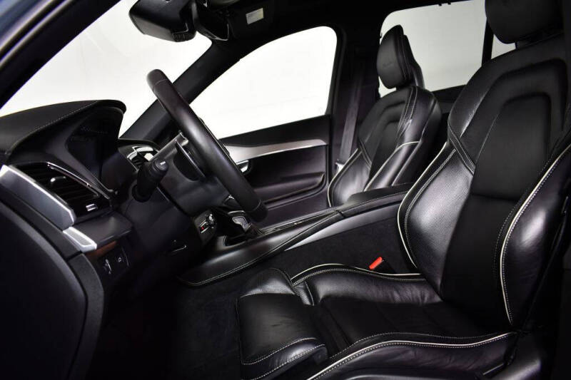 2020 Volvo XC90 T6 R-Design