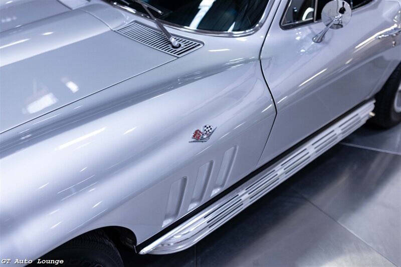 1966 Chevrolet Corvette 21