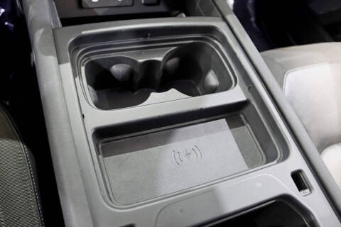 2020 Land Rover Defender 110 SE