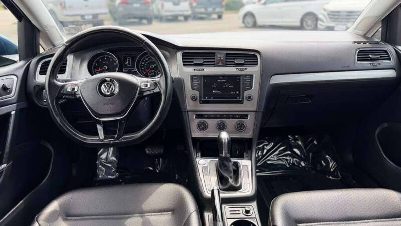 2017 Volkswagen Golf TSI Wolfsburg Edition