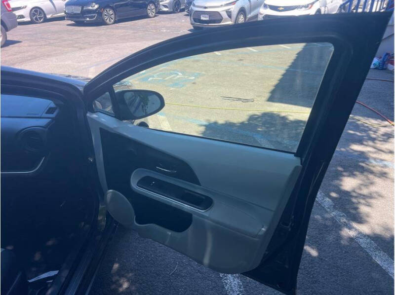 2014 Toyota Prius c