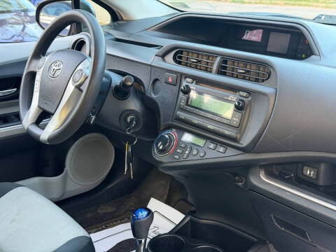 2014 Toyota Prius c Two