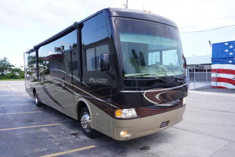 2015 Freightliner XCS Chassis