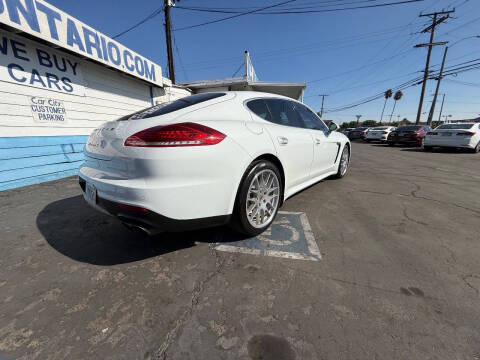 2016 Porsche Panamera S