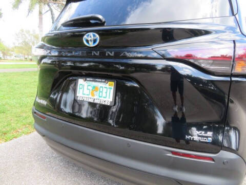 2024 Toyota Sienna XLE 8-Passenger