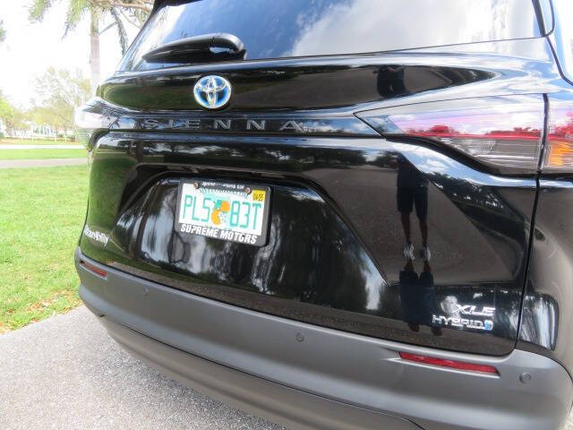 2024 Toyota Sienna XLE 8-Passenger