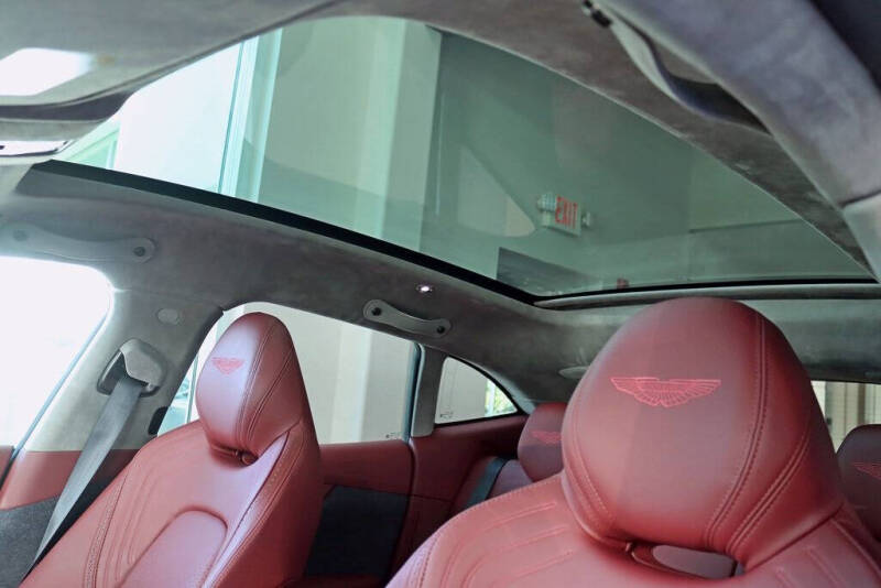 2021 Aston Martin DBX