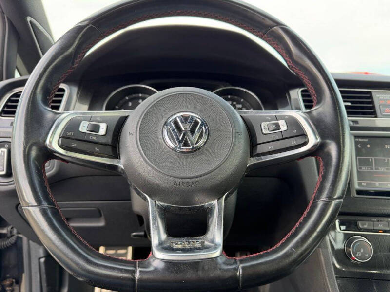 2017 Volkswagen Golf GTI SE