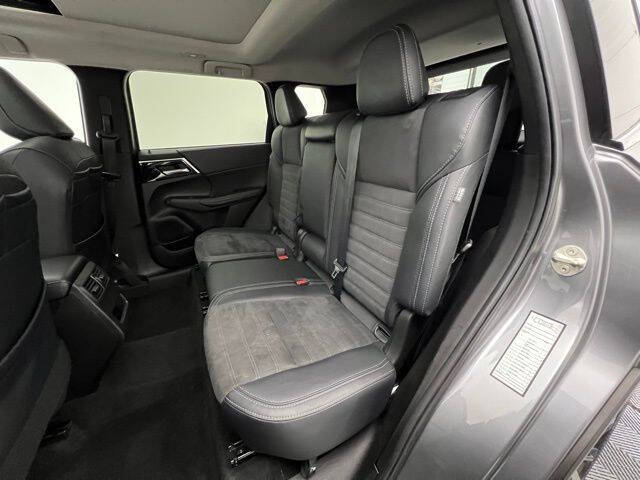 2024 Mitsubishi Outlander SE