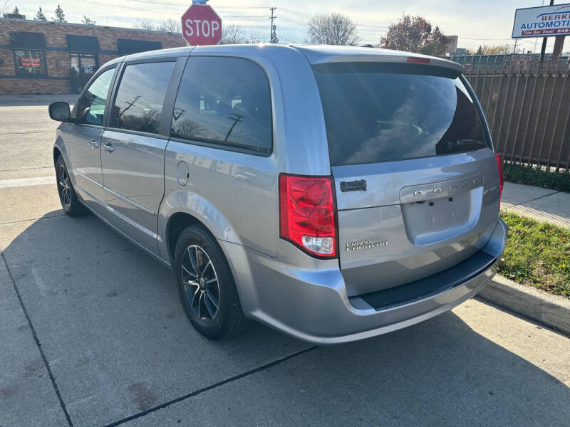 2016 Dodge Grand Caravan SE Plus photo 7