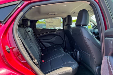 2025 Ford Mustang Mach-E Premium