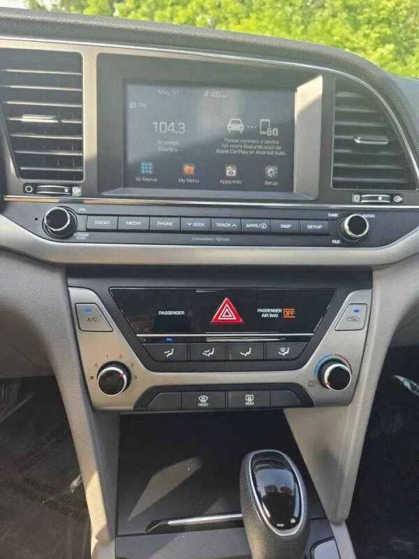 2017 Hyundai Elantra
