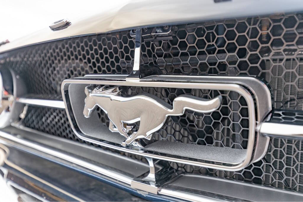 1965 Ford Mustang 44