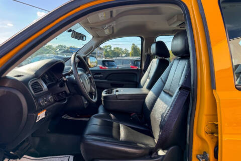 2013 Chevrolet Suburban Fleet 2500