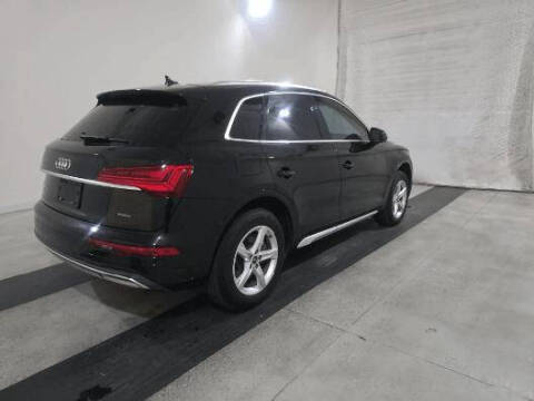 2023 Audi Q5 quattro Premium 40 TFSI