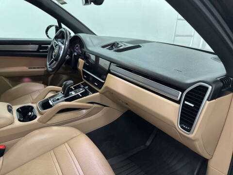 2023 Porsche Cayenne