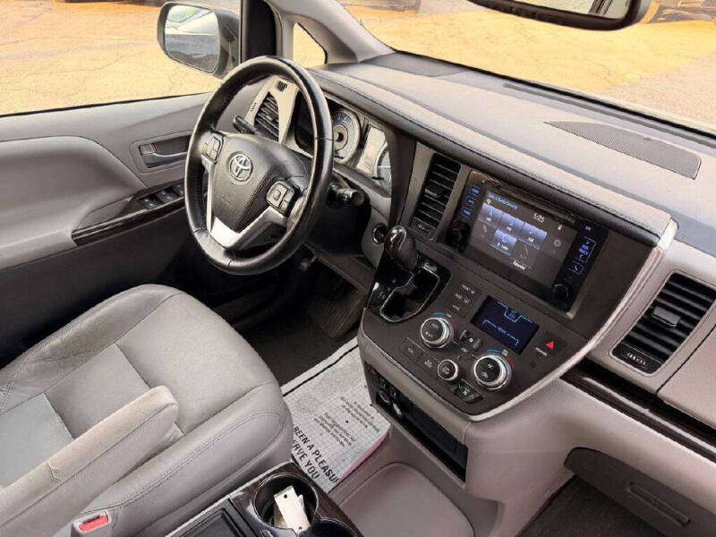 2017 Toyota Sienna