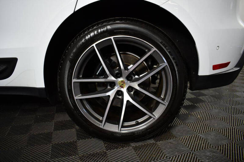 2023 Porsche Macan S