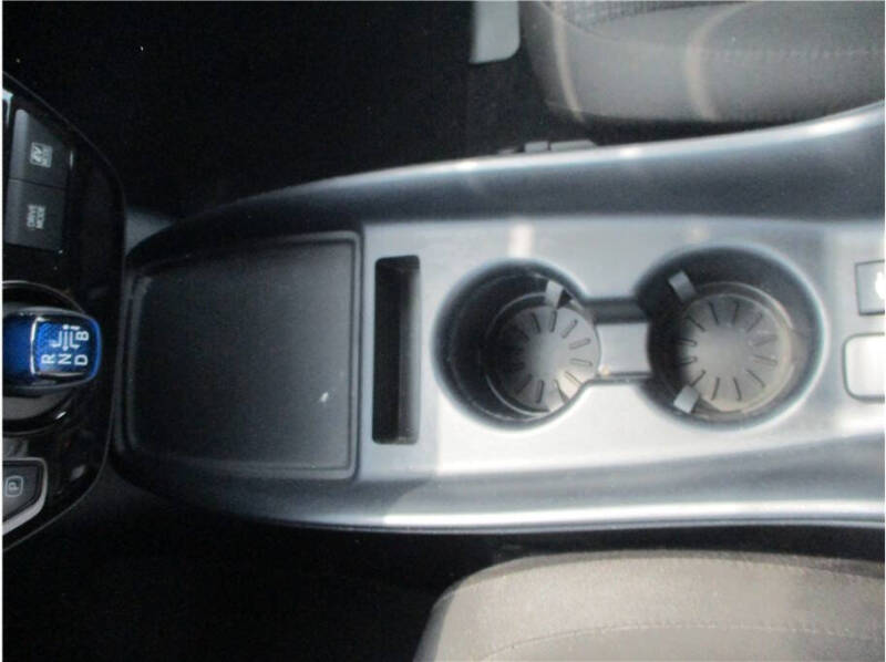 2019 Toyota Prius LE AWD-e