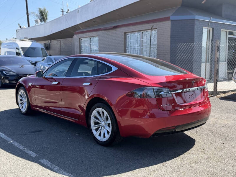 2016 Tesla Model S 90D