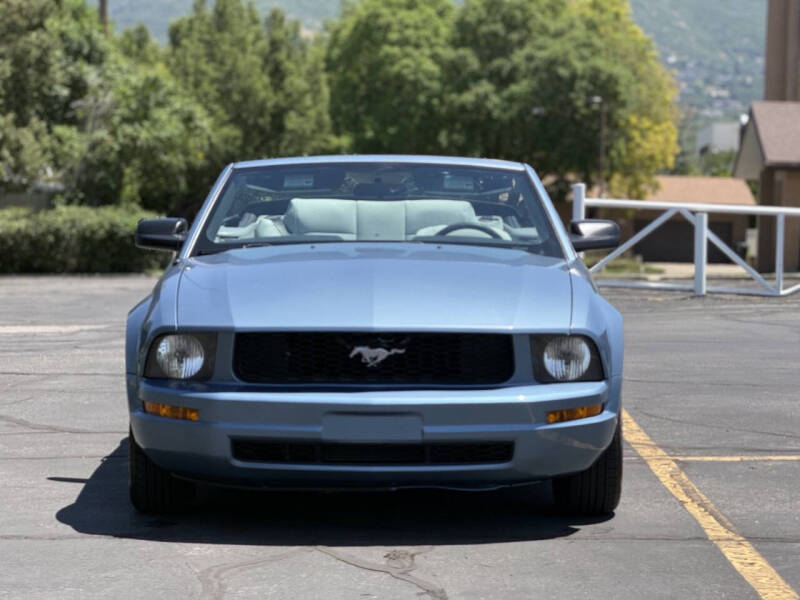 2007 Ford Mustang V6 Deluxe