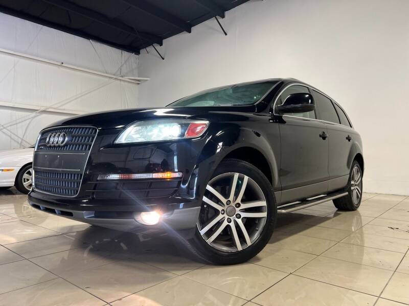 2009 Audi Q7 for sale at ROADSTERS AUTO in Houston TX