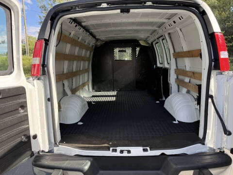 2023 GMC Savana 2500