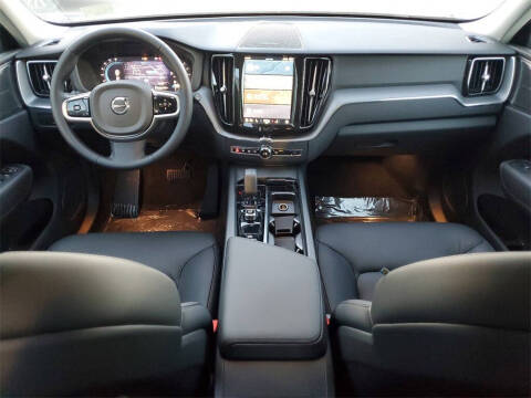 2025 Volvo XC60 B5 Plus Dark Theme