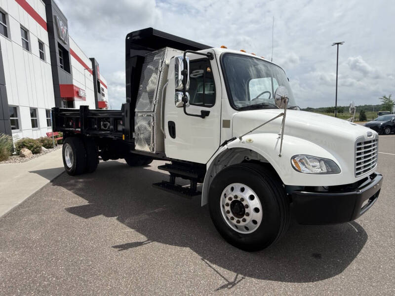 2019 Freightliner M2 106