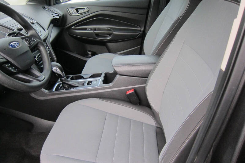 2019 Ford Escape S