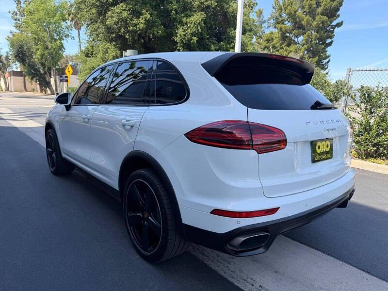 2018 Porsche Cayenne Platinum Edition