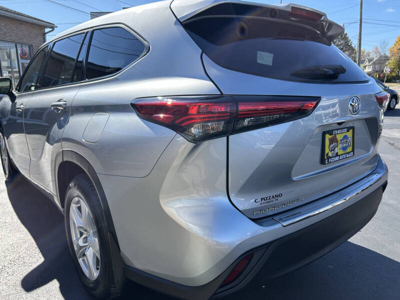 2022 Toyota Highlander LE