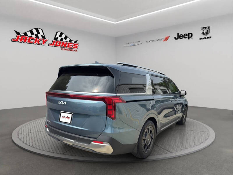 2025 Kia Carnival SX
