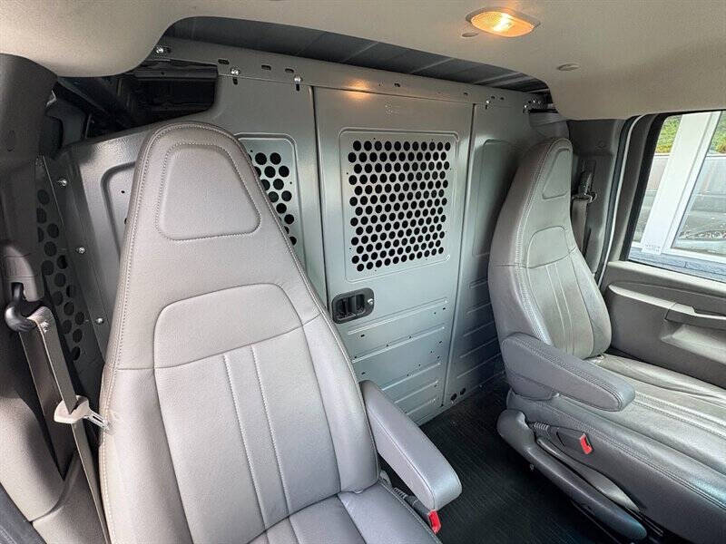 2022 Chevrolet Express 2500