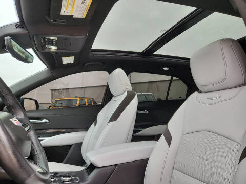2024 Cadillac XT4 Sport