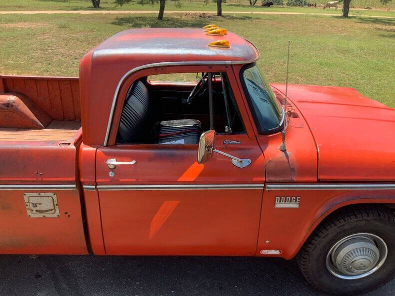1969 Dodge D200 Pickup