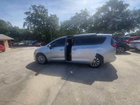 2017 Chrysler Pacifica Touring