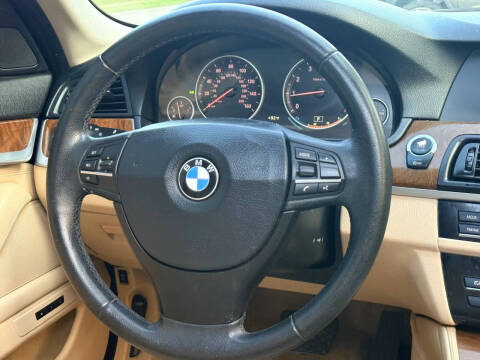 2012 BMW 5 Series 528i